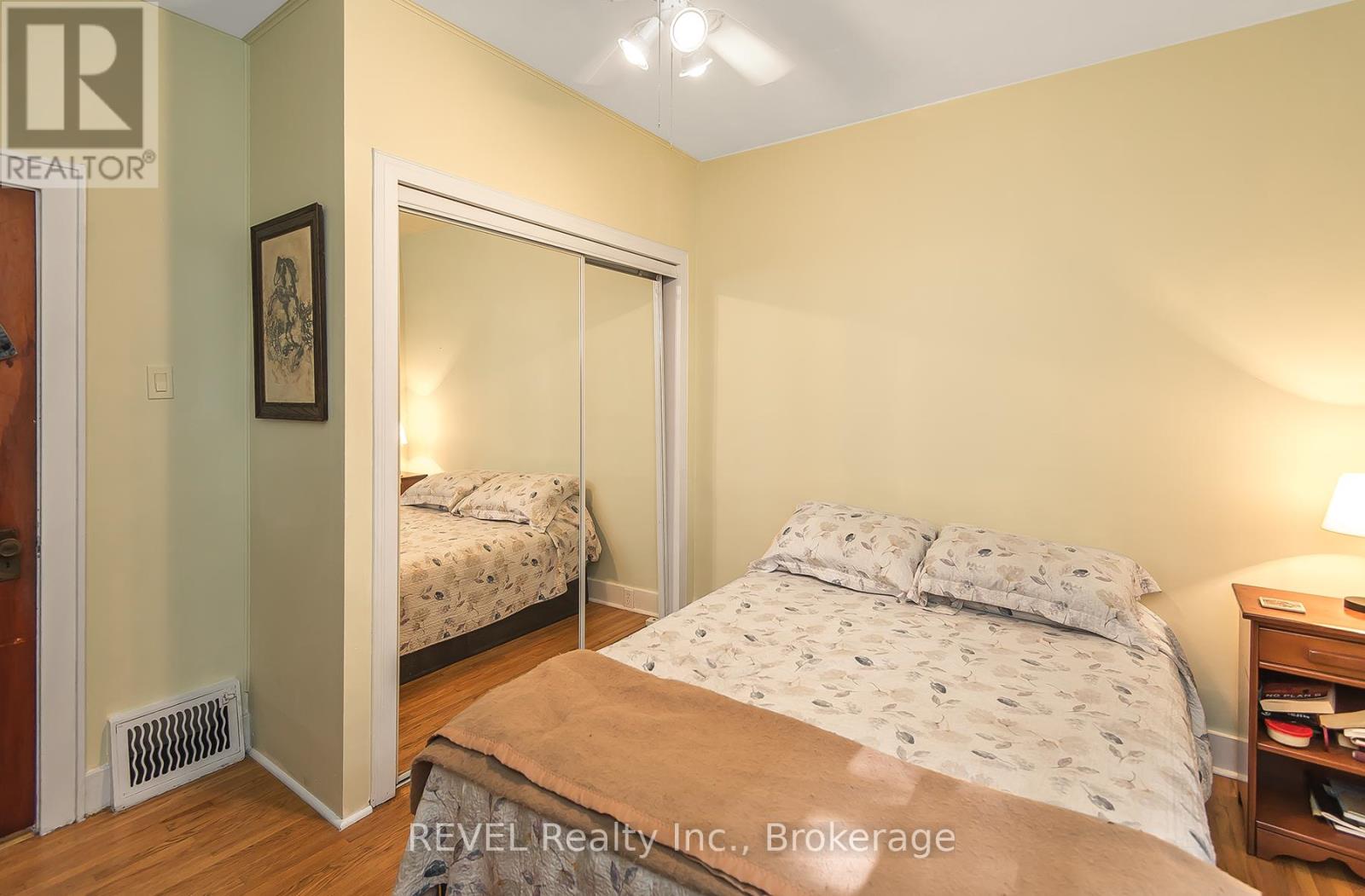 6510 Culp Street, Niagara Falls (Dorchester), Ontario  L2G 2C1 - Photo 13 - X12442609