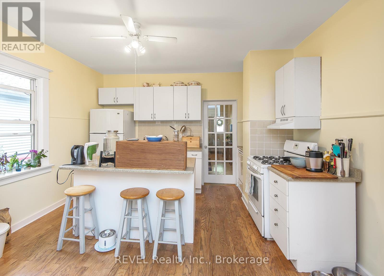 6510 Culp Street, Niagara Falls (Dorchester), Ontario  L2G 2C1 - Photo 7 - X12442609