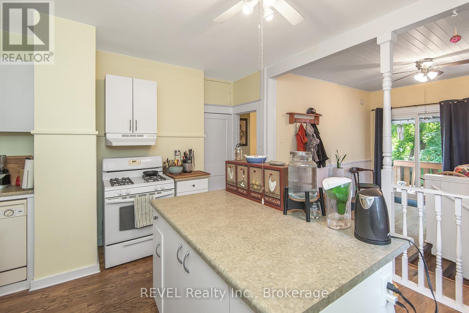 6510 Culp Street, Niagara Falls (Dorchester), Ontario  L2G 2C1 - Photo 8 - X12442609