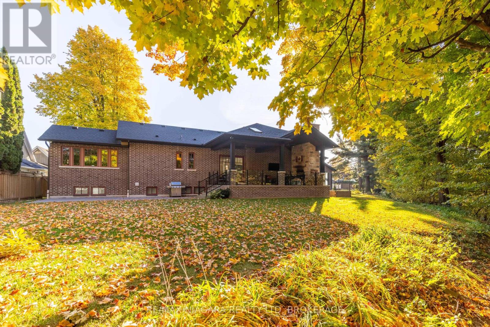 32 Breckenridge Boulevard, St. Catharines (Grapeview), Ontario  L2W 1A7 - Photo 6 - X12442615