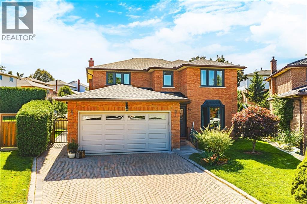 19 GLENHAVEN Court, Hamilton, Ontario
