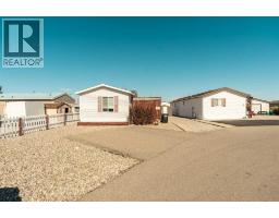 7 Pinto Place, Fort Macleod, Ca