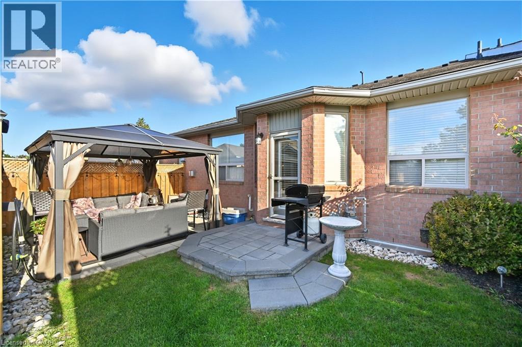 55 Northern Breeze Street Unit# 33, Hamilton, Ontario  L0R 1W0 - Photo 3 - 40776108