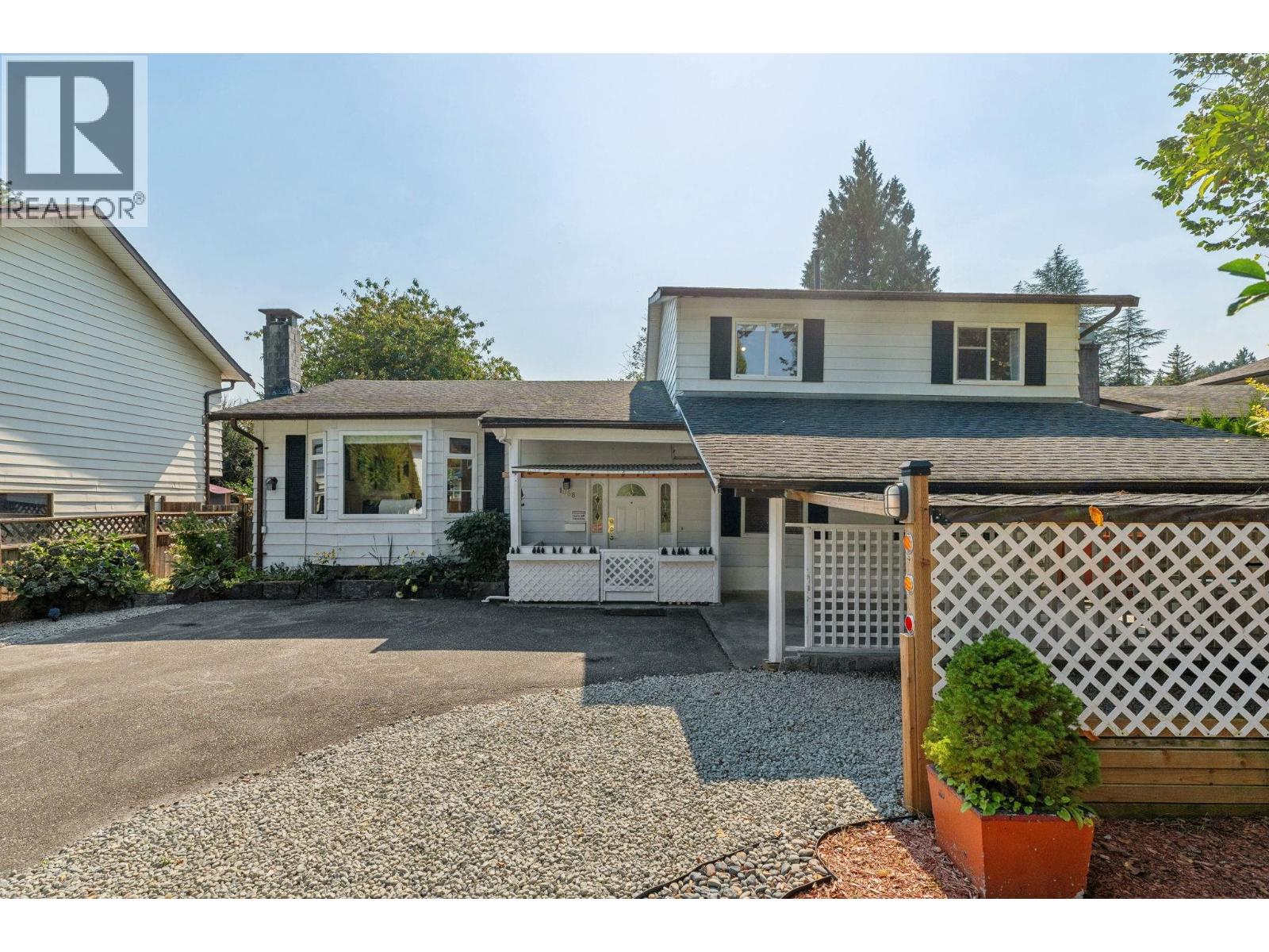 1068 SPRUCE STREET, Port Coquitlam, British Columbia