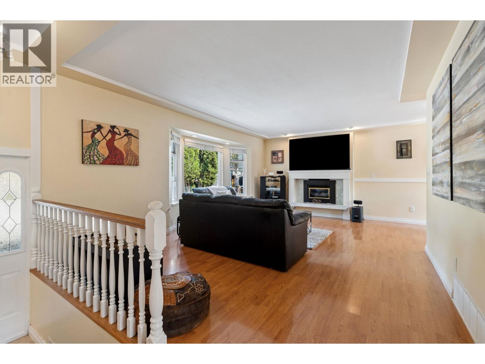1068 Spruce Street, Port Coquitlam, British Columbia  V3B 4X6 - Photo 3 - R3055010