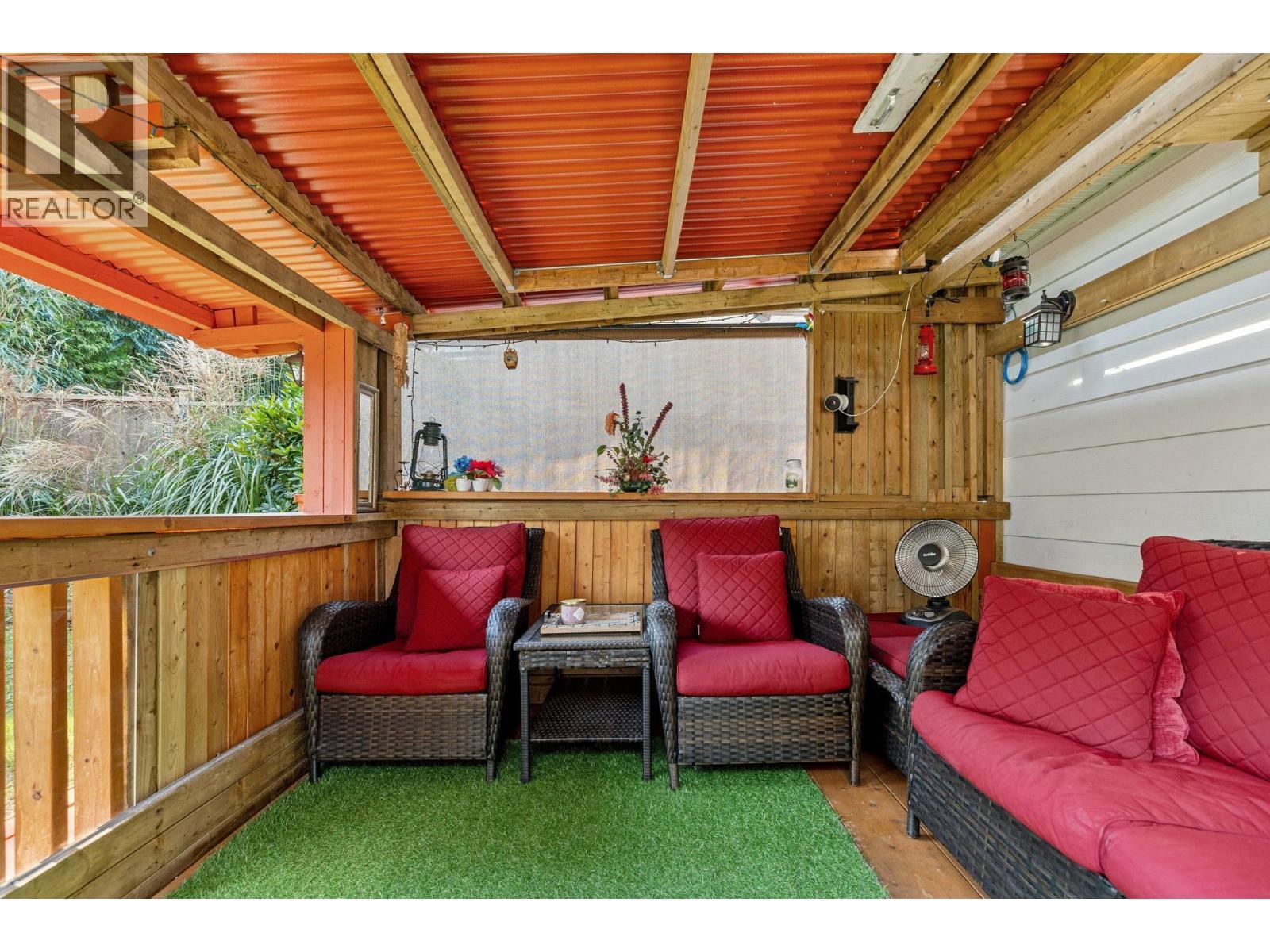 1068 Spruce Street, Port Coquitlam, British Columbia  V3B 4X6 - Photo 34 - R3055010