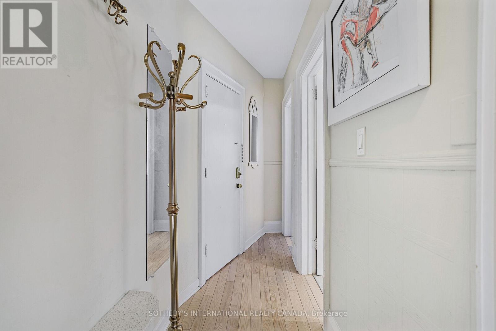 12 Belsize Drive, Toronto (Mount Pleasant West), Ontario  M4S 1L4 - Photo 7 - C12442353