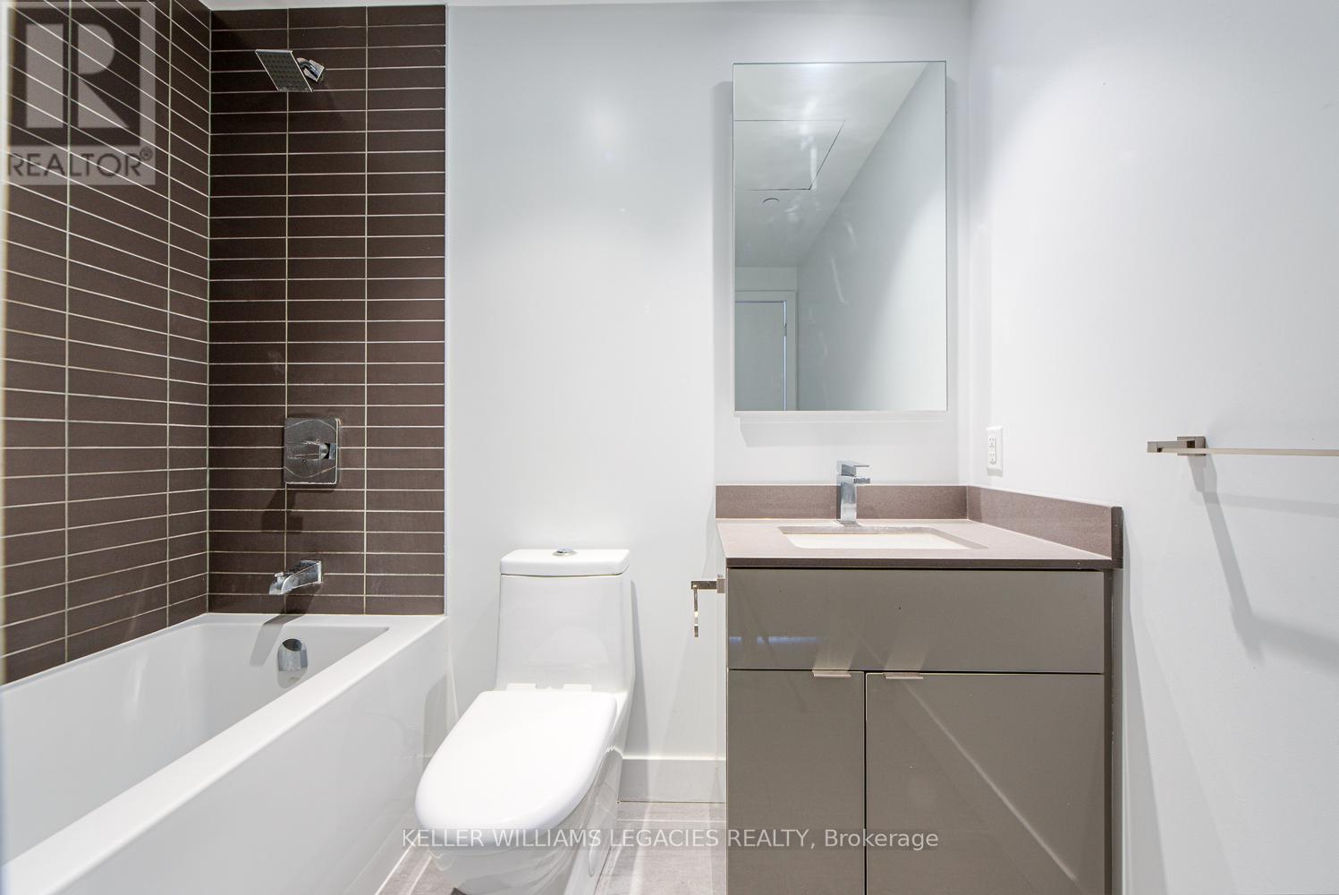 3705 - 7 Grenville Street, Toronto (Bay Street Corridor), Ontario  M4Y 0E9 - Photo 13 - C12442364