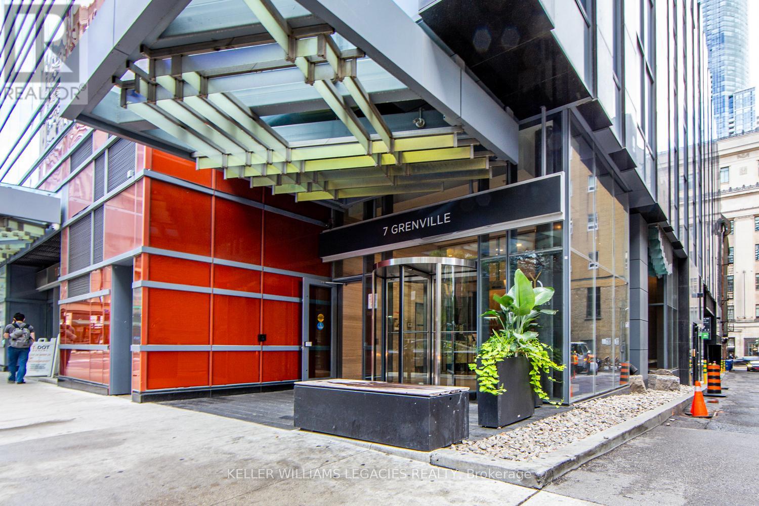 3705 - 7 Grenville Street, Toronto (Bay Street Corridor), Ontario  M4Y 0E9 - Photo 2 - C12442364