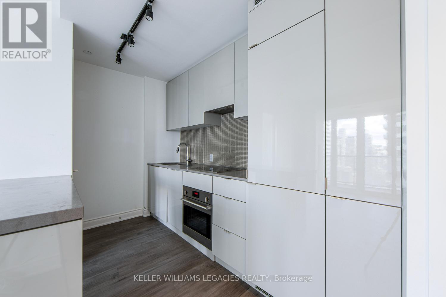 3705 - 7 Grenville Street, Toronto (Bay Street Corridor), Ontario  M4Y 0E9 - Photo 7 - C12442364