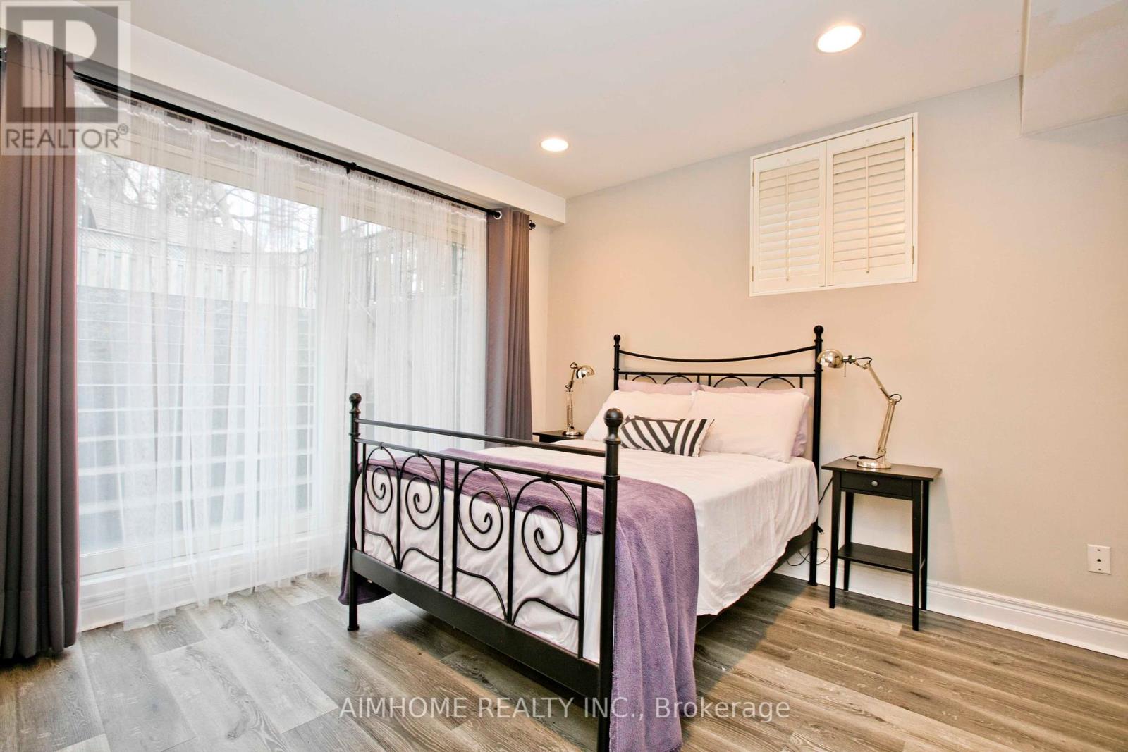 401 Longmore Street, Toronto (Willowdale East), Ontario  M2N 5C2 - Photo 23 - C12442411