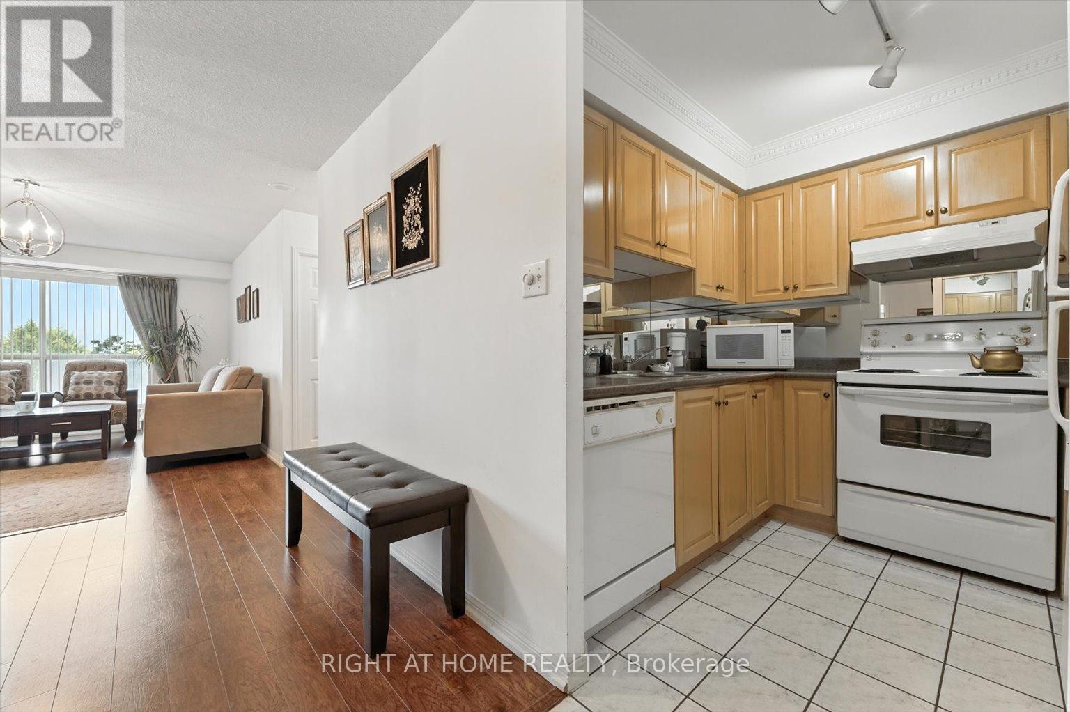 308 - 23 Lorraine Drive, Toronto (Willowdale West), Ontario  M2N 6Z6 - Photo 15 - C12442455