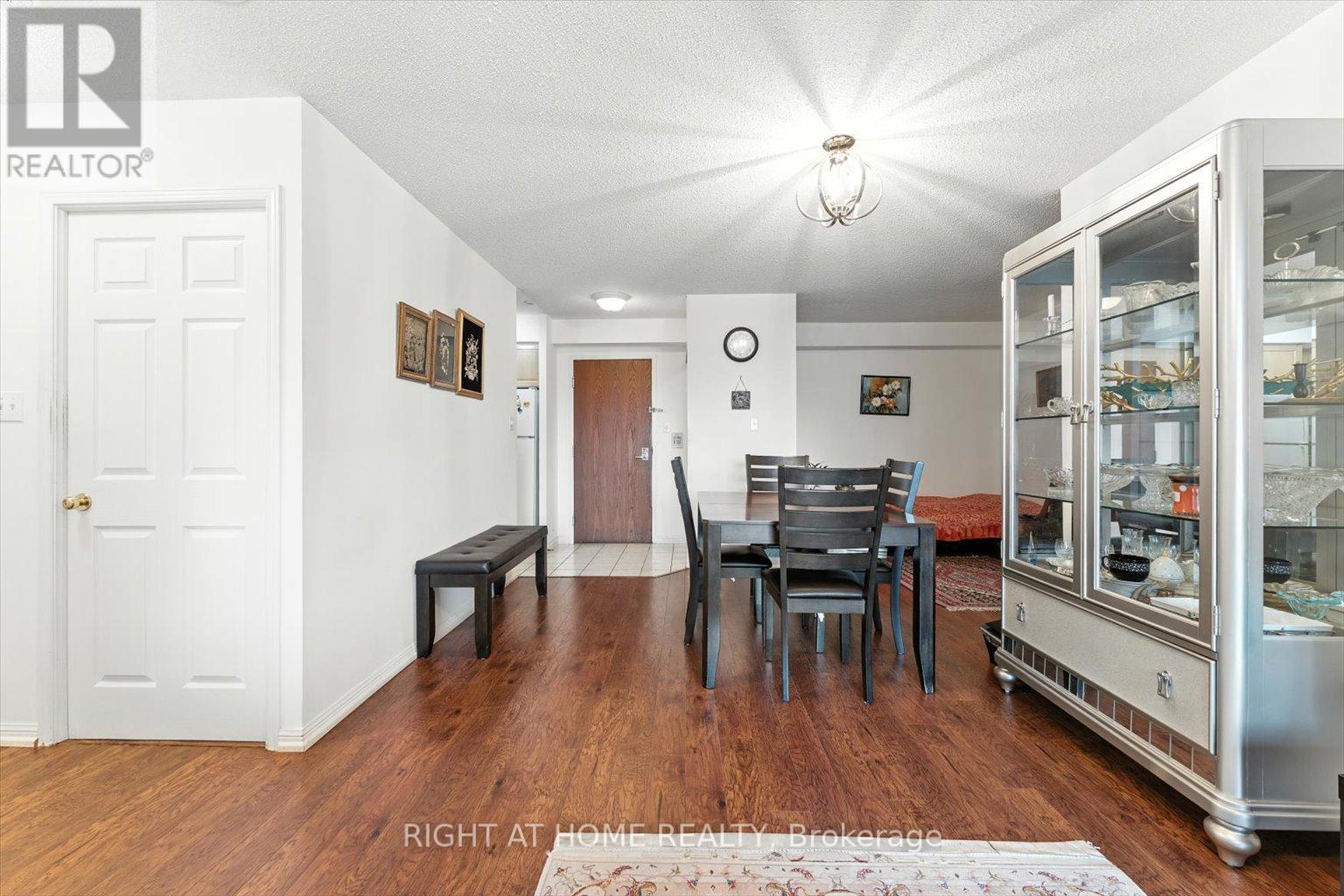 308 - 23 Lorraine Drive, Toronto (Willowdale West), Ontario  M2N 6Z6 - Photo 19 - C12442455