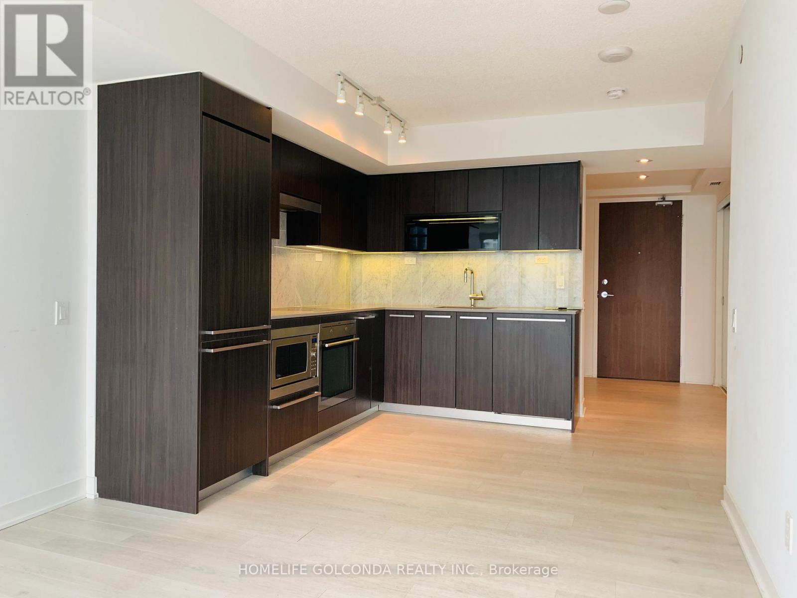 3211 - 70 Queens Wharf Road, Toronto, Ontario  M5V 0J2 - Photo 5 - C12442491