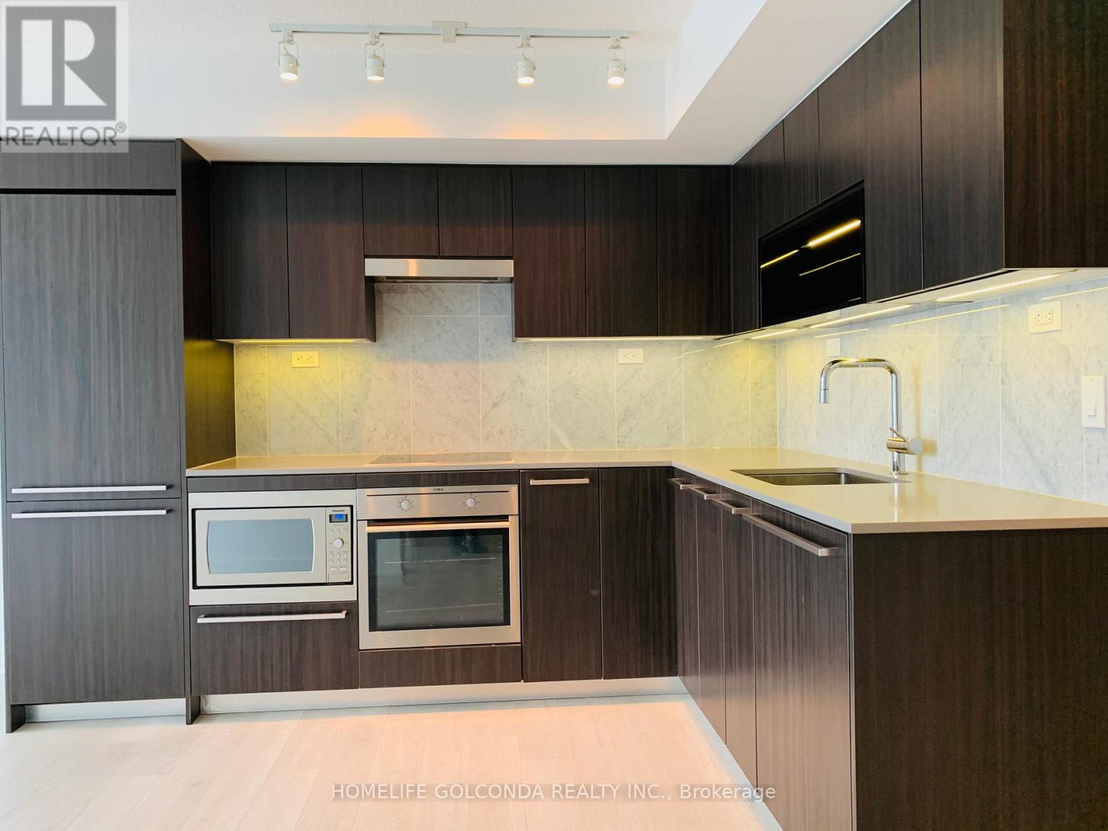 3211 - 70 Queens Wharf Road, Toronto, Ontario  M5V 0J2 - Photo 7 - C12442491