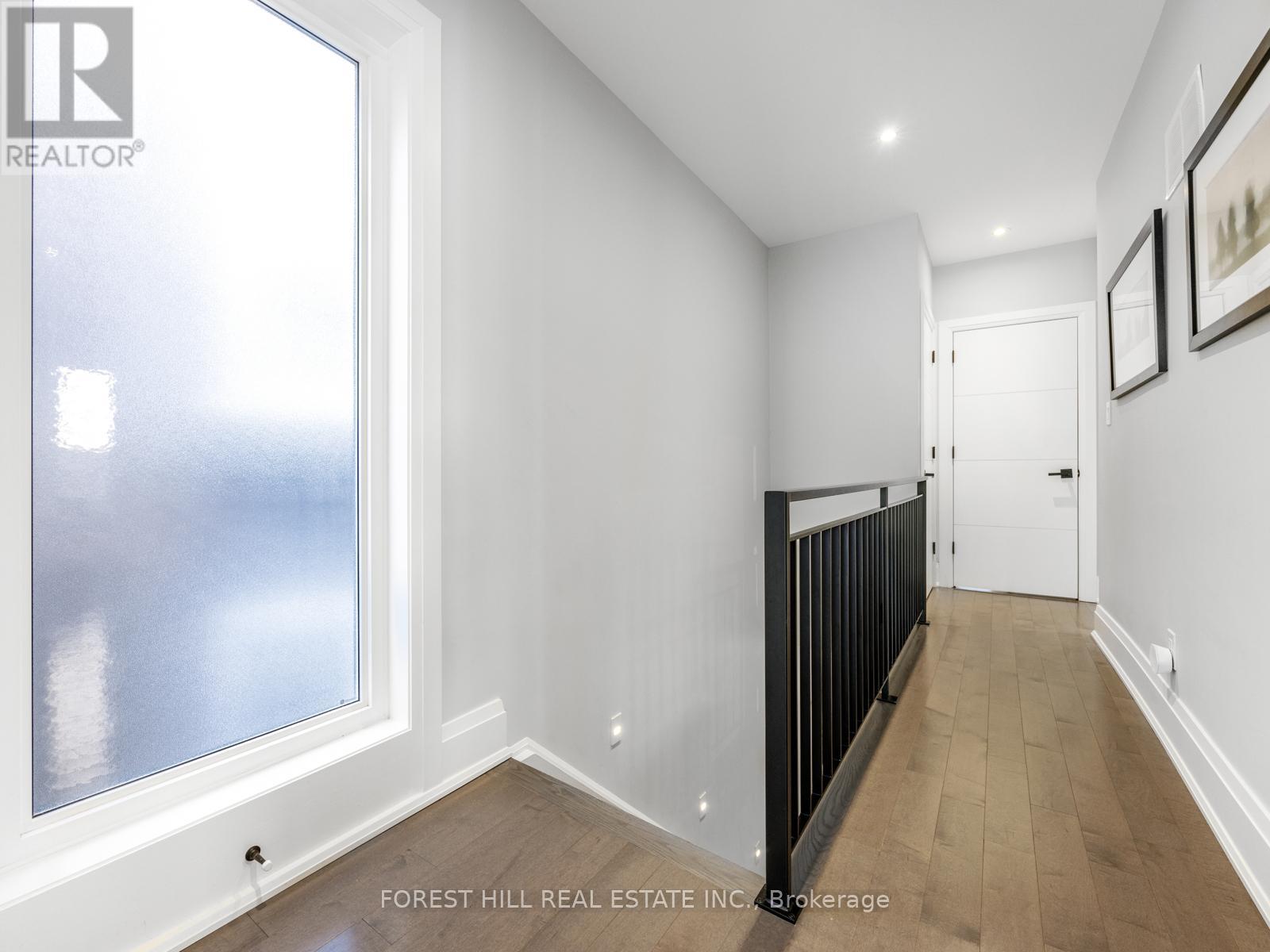 67 Duggan Avenue, Toronto, Ontario  M4V 1Y1 - Photo 15 - C12442512