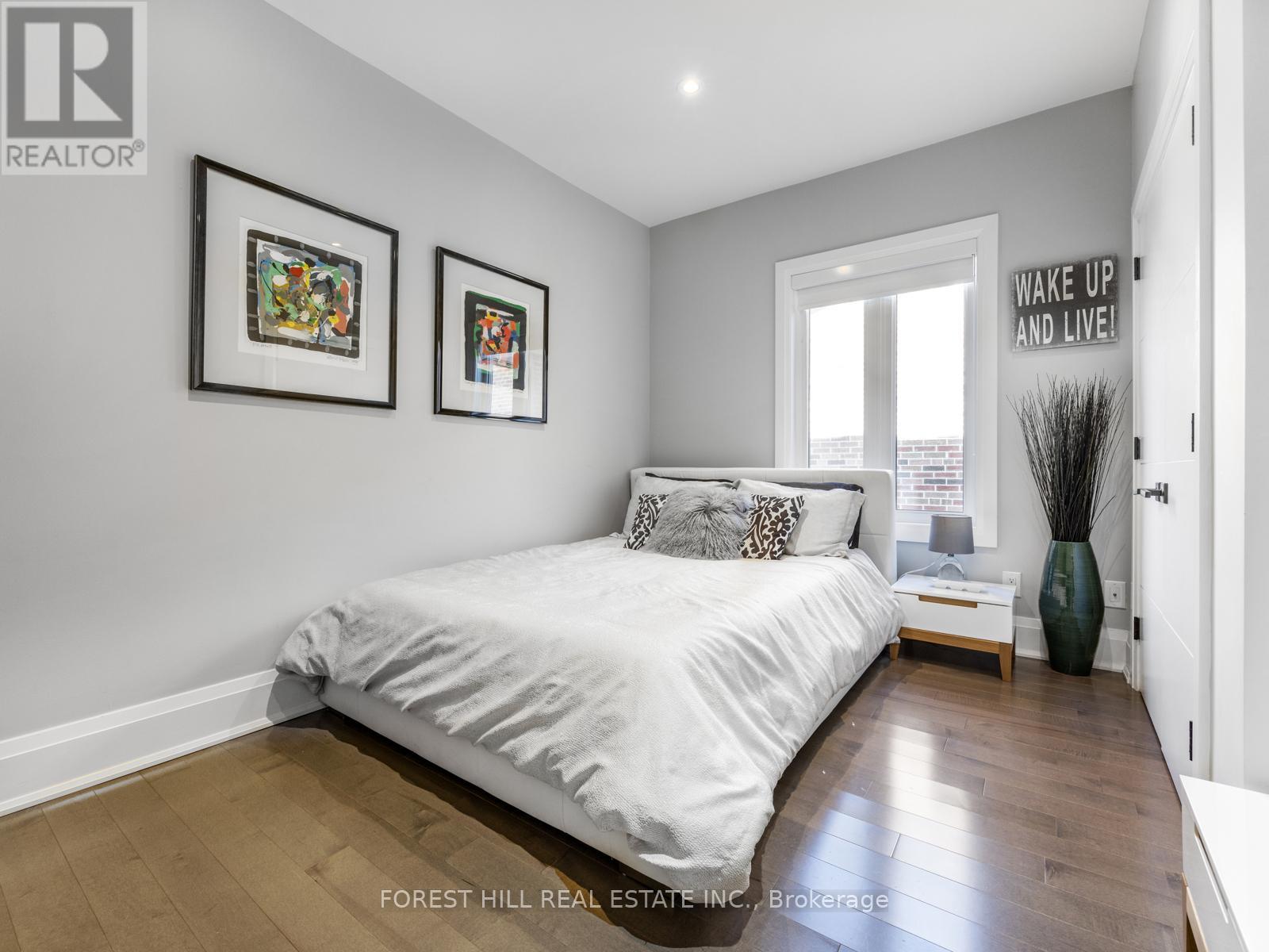 67 Duggan Avenue, Toronto, Ontario  M4V 1Y1 - Photo 21 - C12442512