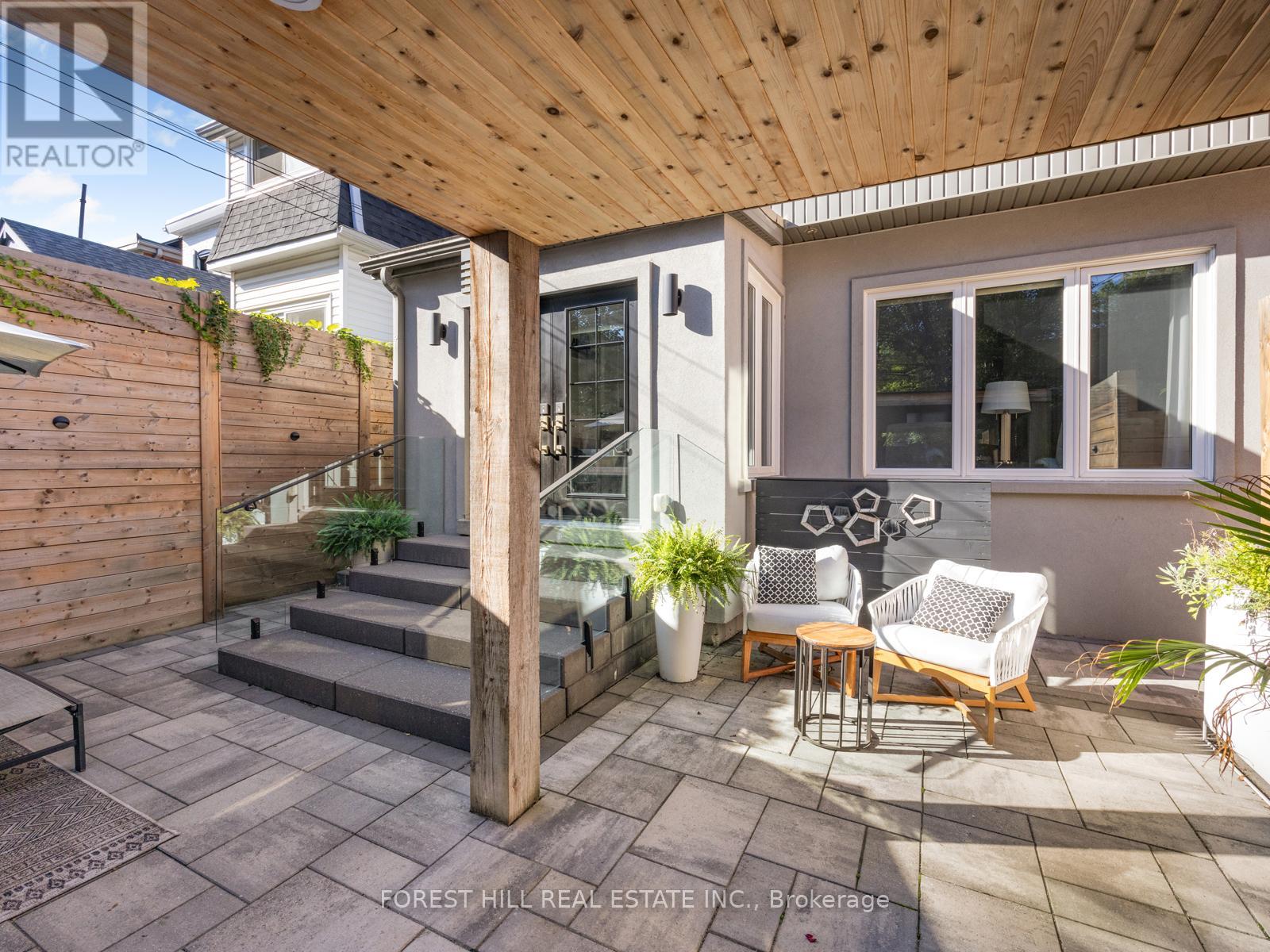 67 Duggan Avenue, Toronto, Ontario  M4V 1Y1 - Photo 33 - C12442512