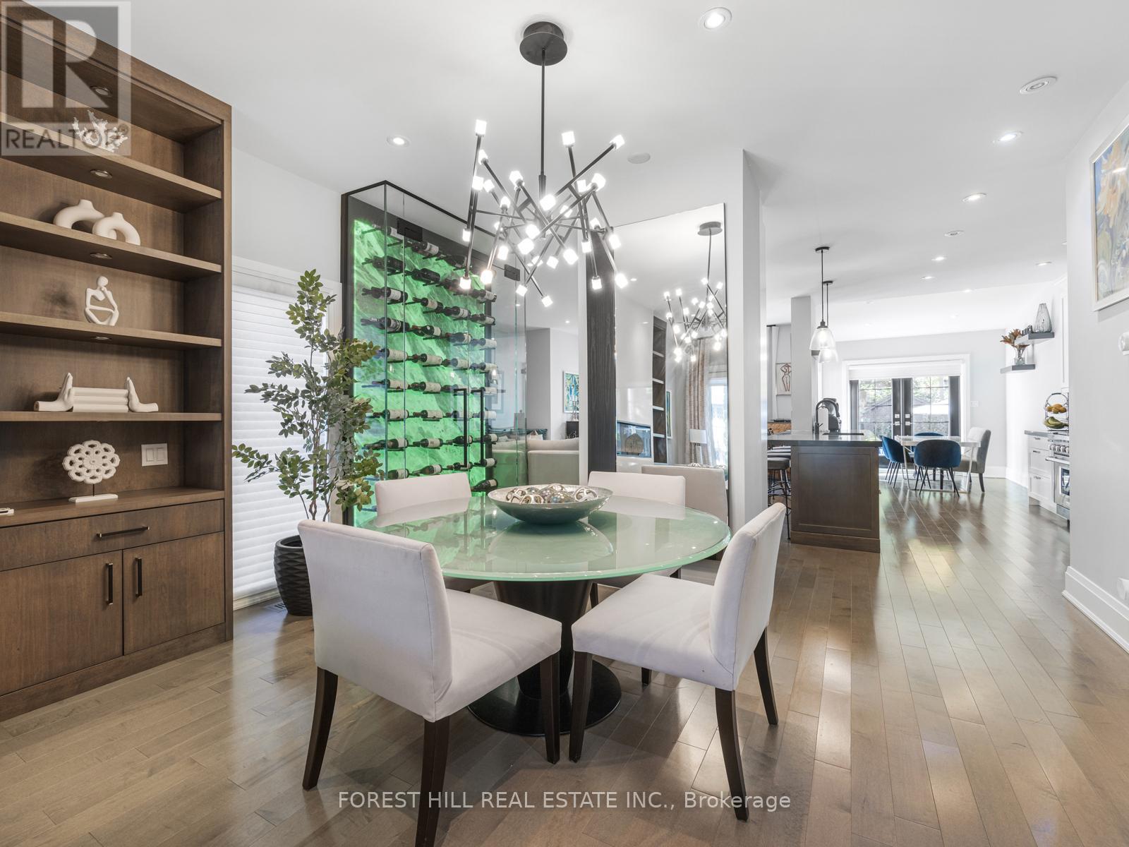 67 Duggan Avenue, Toronto, Ontario  M4V 1Y1 - Photo 8 - C12442512