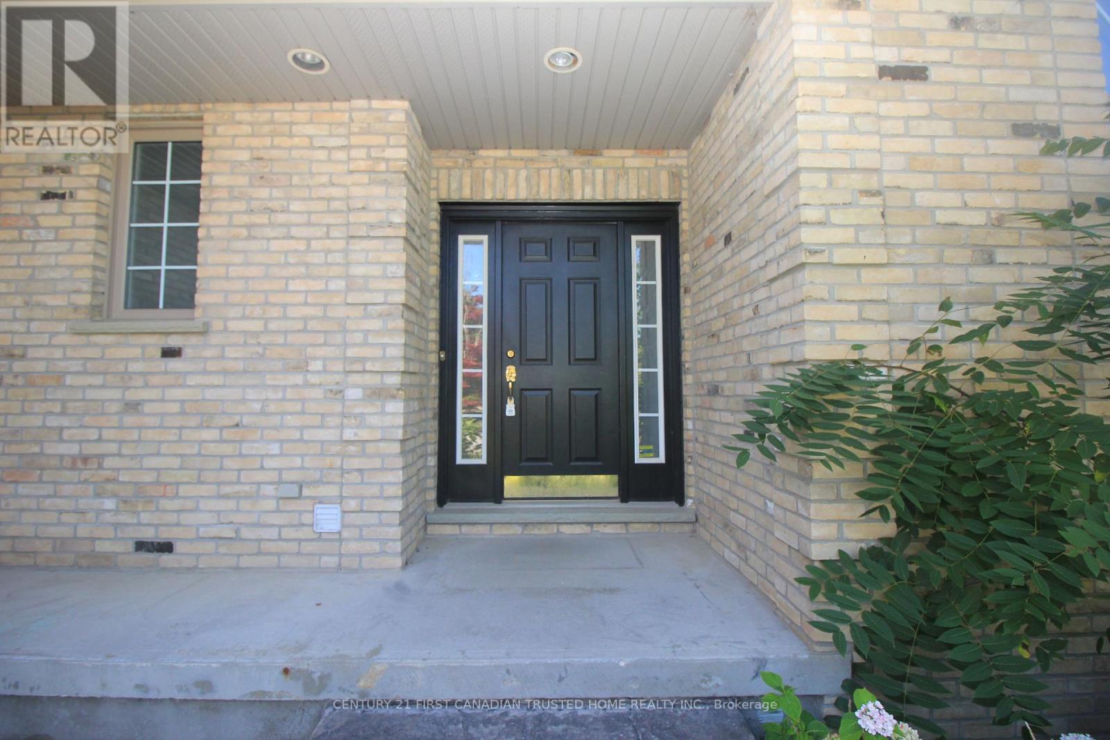 157 Mcgarrell Drive, London North, Ontario  N6B 1R1 - Photo 4 - X12442301