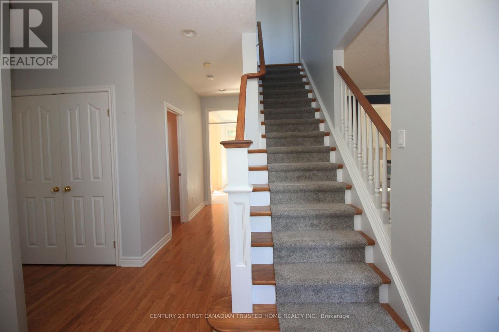 157 Mcgarrell Drive, London North, Ontario  N6B 1R1 - Photo 5 - X12442301