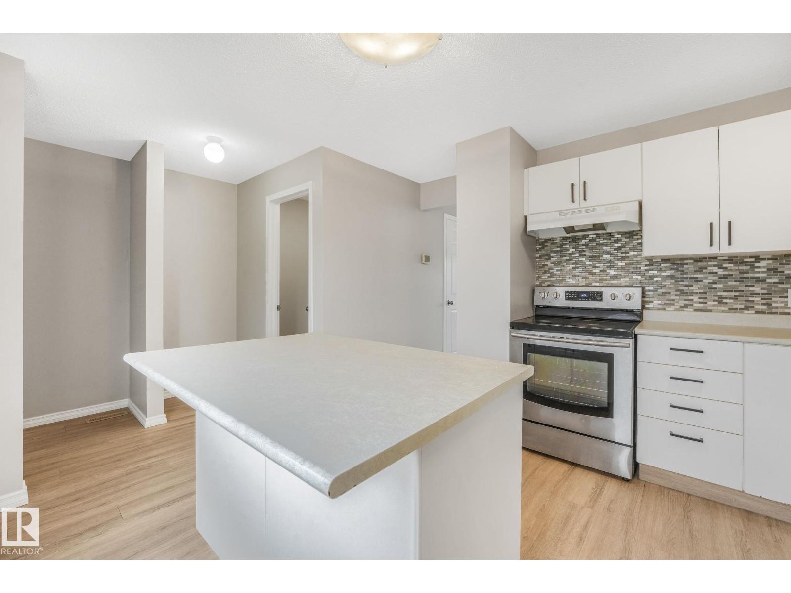 2110 54 St Nw, Edmonton, Alberta  T6L 4T9 - Photo 11 - E4460615