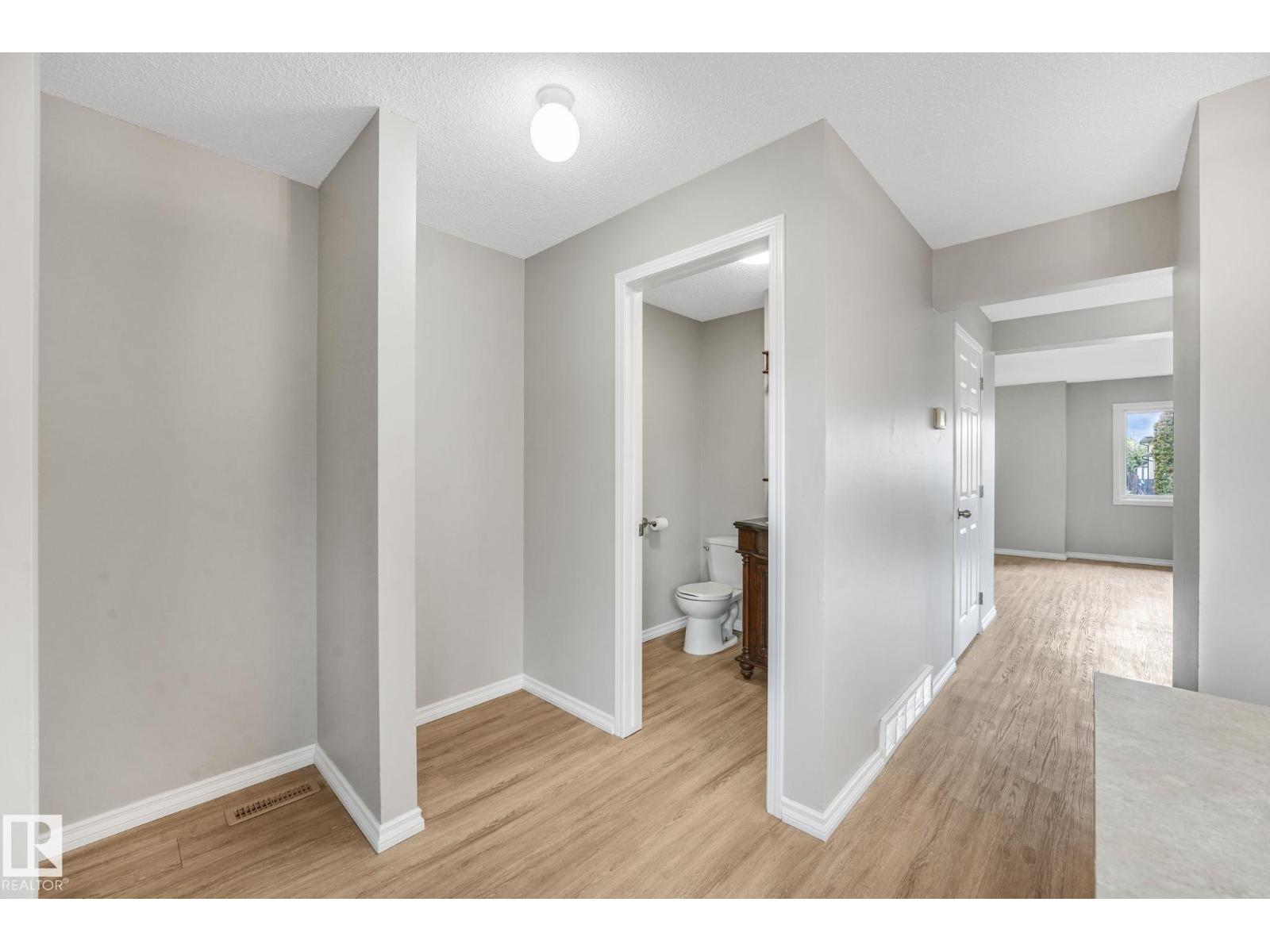 2110 54 St Nw, Edmonton, Alberta  T6L 4T9 - Photo 16 - E4460615