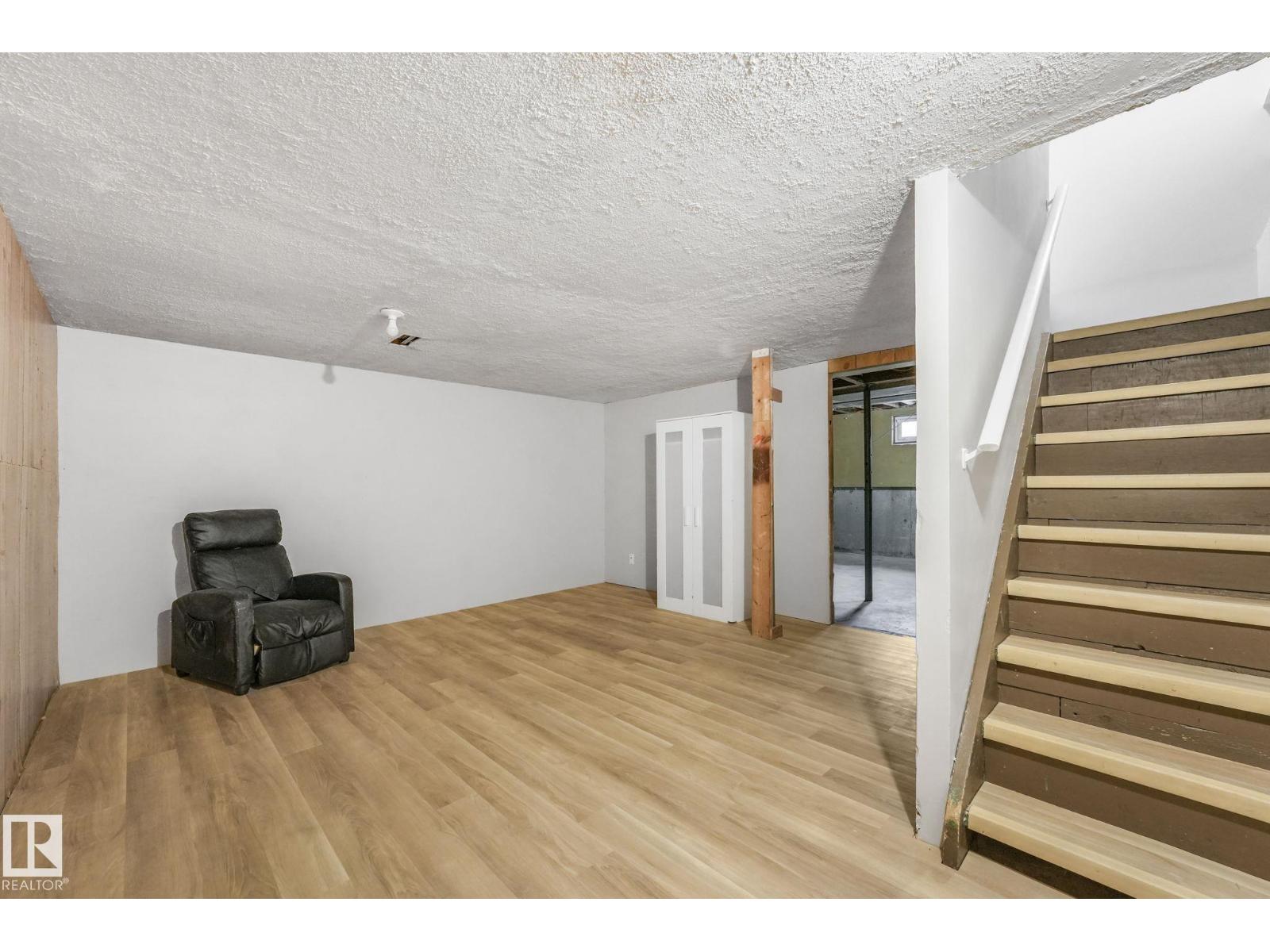 2110 54 St Nw, Edmonton, Alberta  T6L 4T9 - Photo 27 - E4460615