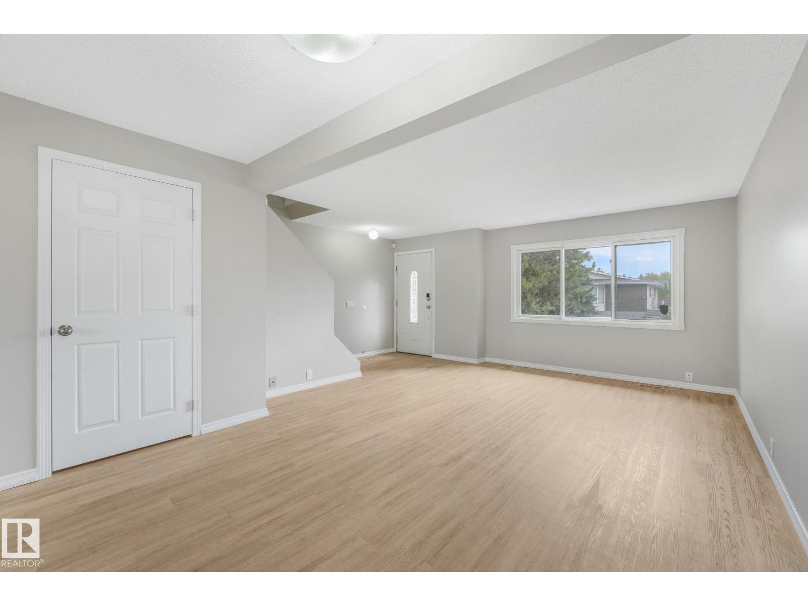2110 54 St Nw, Edmonton, Alberta  T6L 4T9 - Photo 4 - E4460615