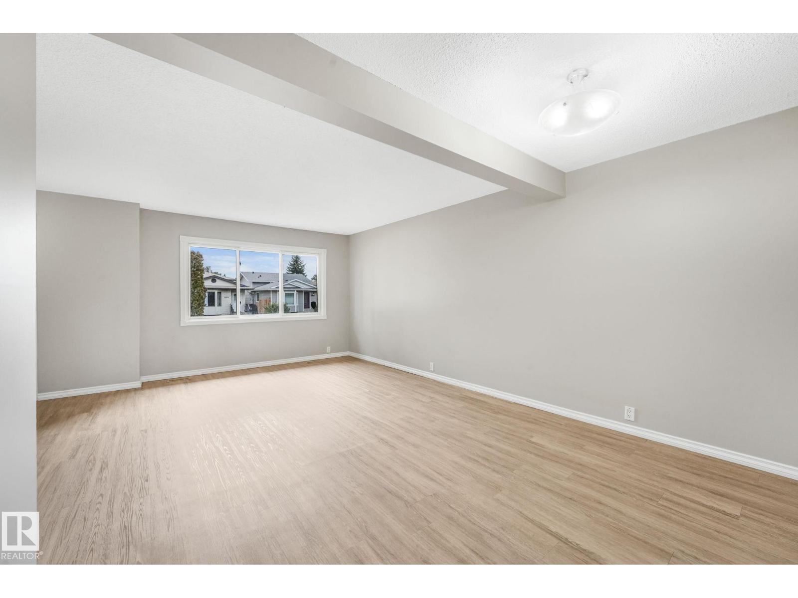 2110 54 St Nw, Edmonton, Alberta  T6L 4T9 - Photo 5 - E4460615
