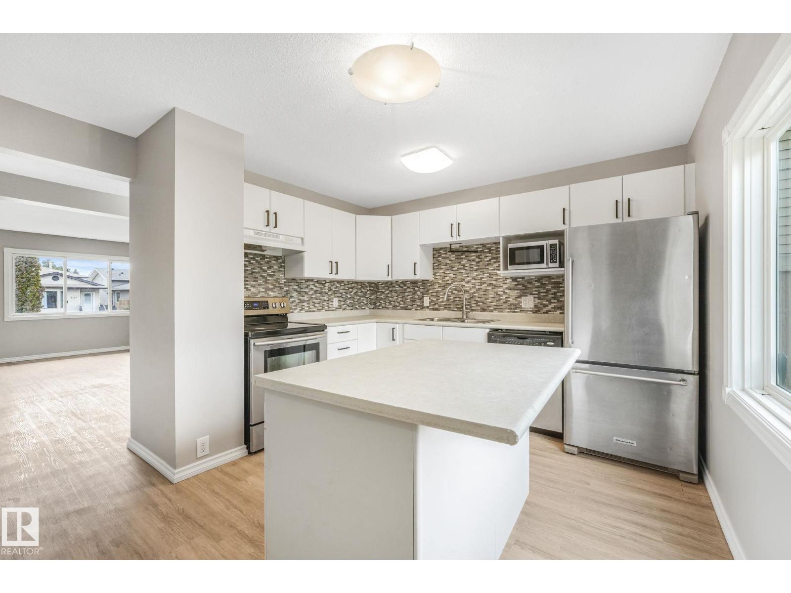2110 54 St Nw, Edmonton, Alberta  T6L 4T9 - Photo 9 - E4460615