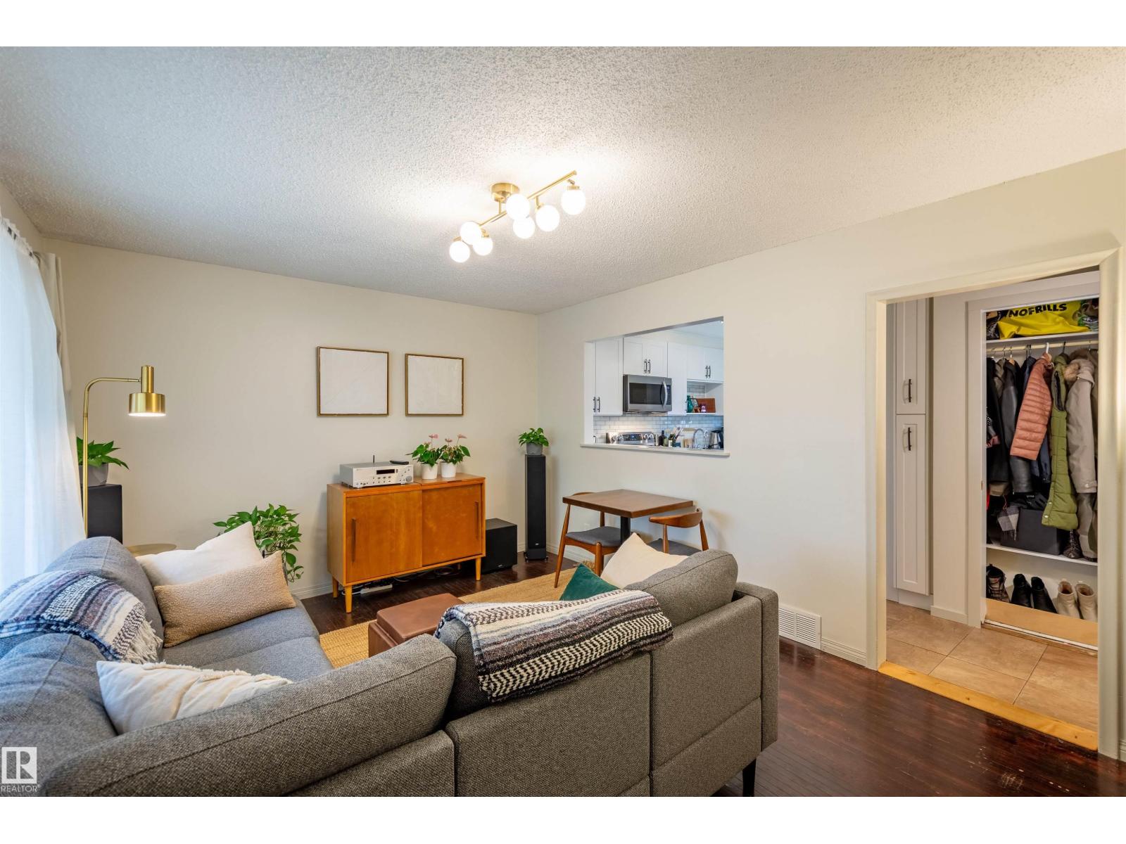 10455 163 St Nw, Edmonton, Alberta  T5P 3N9 - Photo 9 - E4460617