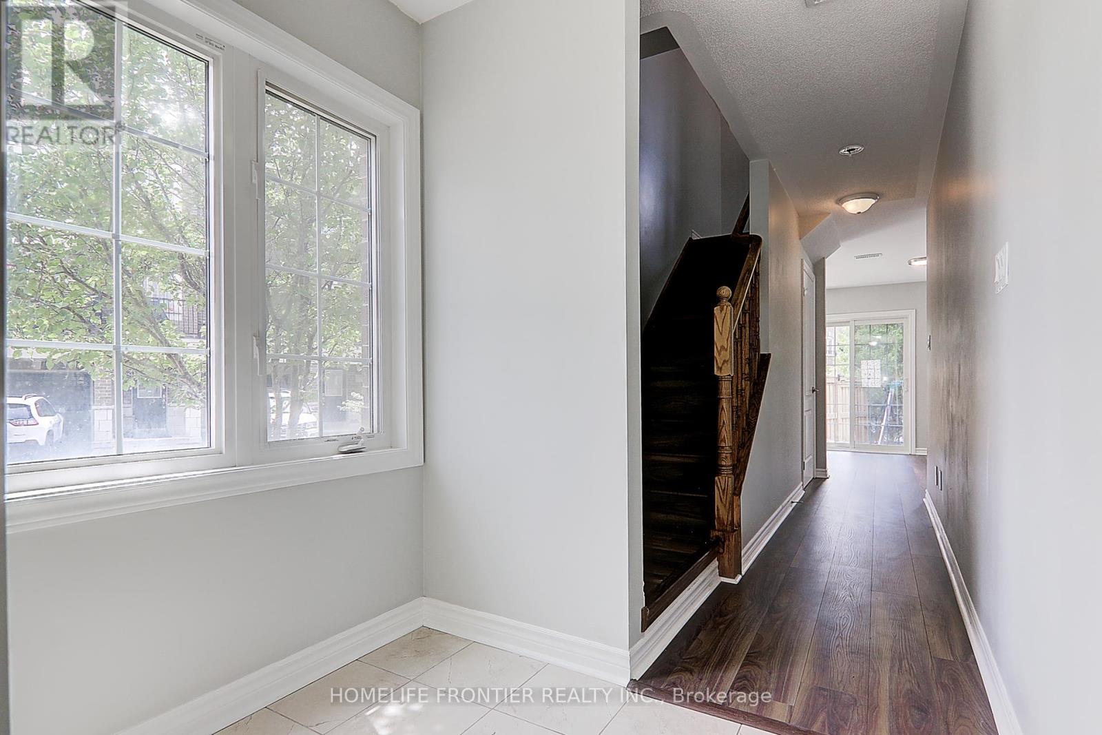 53 Ferris Square, Clarington (Courtice), Ontario  L1E 0J2 - Photo 3 - E12442355