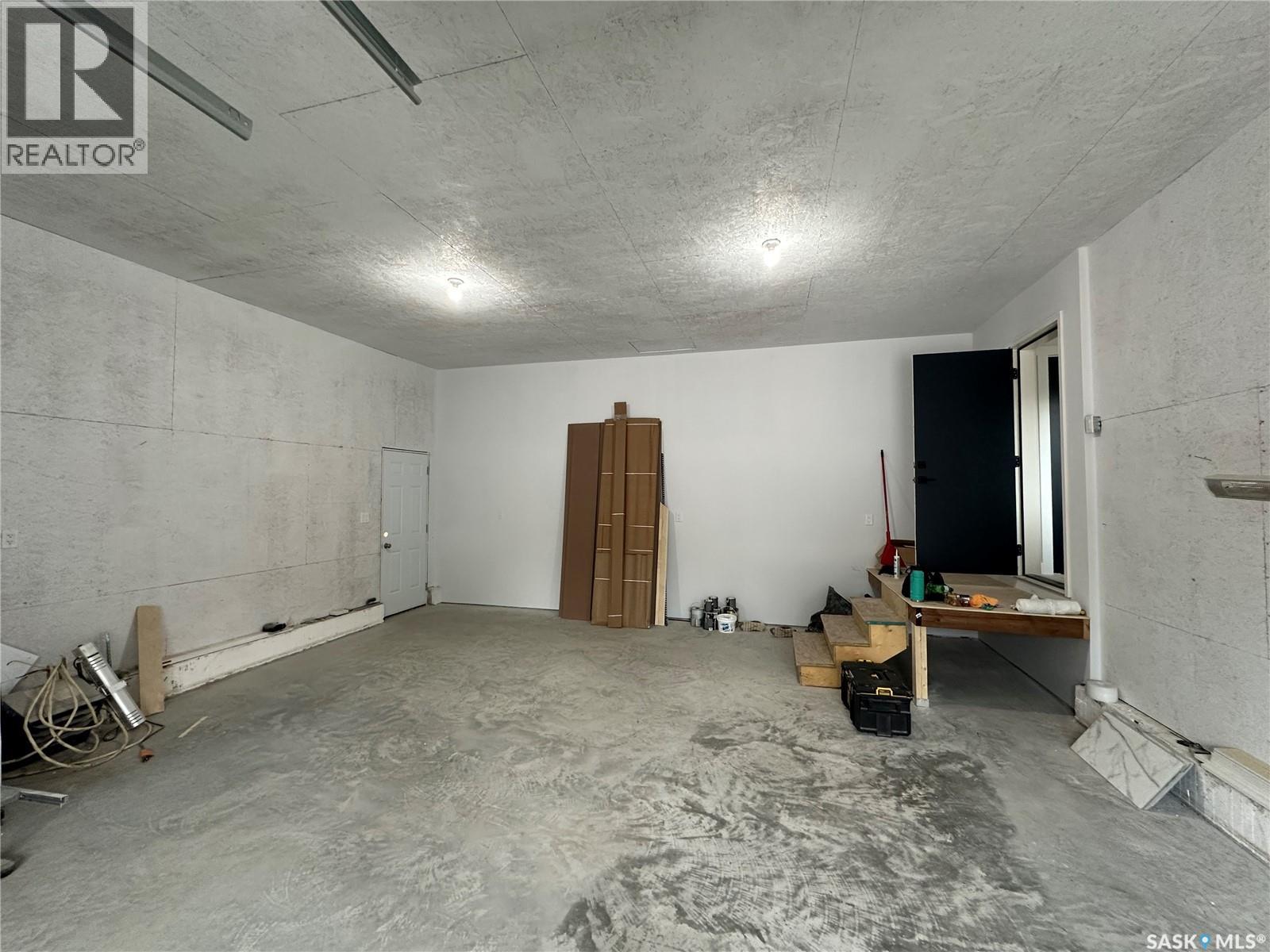 230 8th Street, Weyburn, Saskatchewan  S4H 1E2 - Photo 18 - SK013336