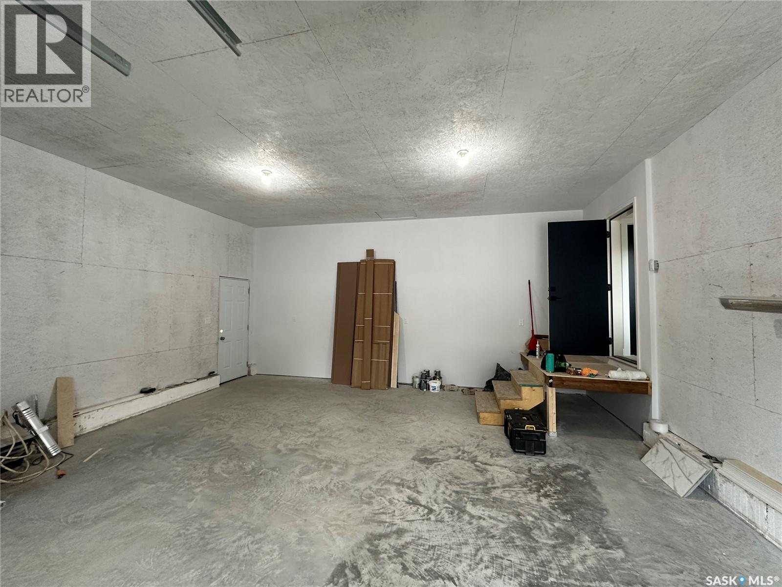 230 8th Street, Weyburn, Saskatchewan  S4H 1E2 - Photo 17 - SK013336
