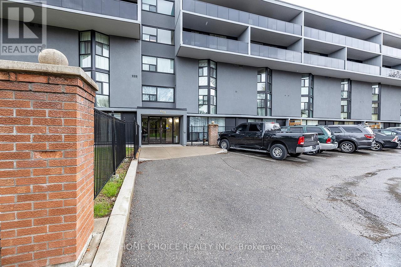 412 - 454 Centre Street, Oshawa (Central), Ontario  L1H 4C2 - Photo 3 - E12442469