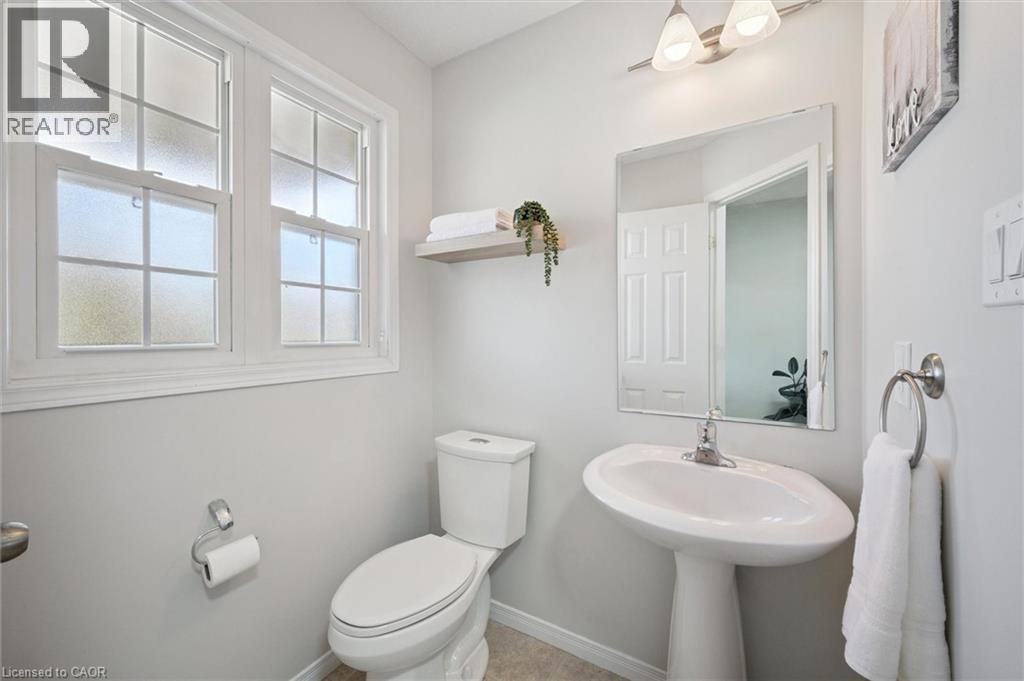 7 Mahogany Street, Kitchener, Ontario  N2E 3Z2 - Photo 8 - 40775391