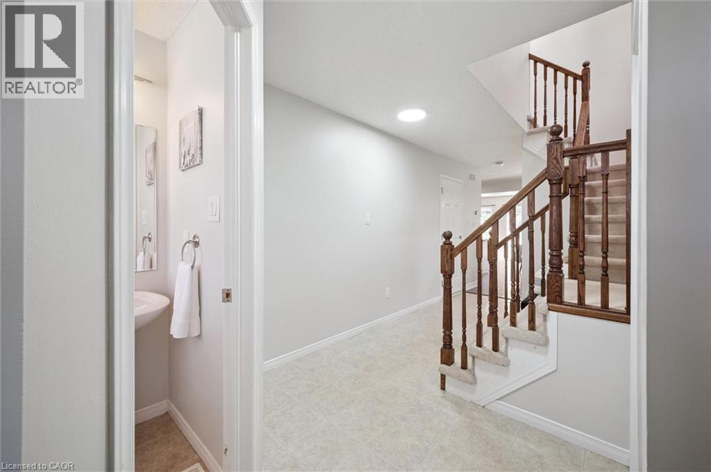7 Mahogany Street, Kitchener, Ontario  N2E 3Z2 - Photo 7 - 40775391
