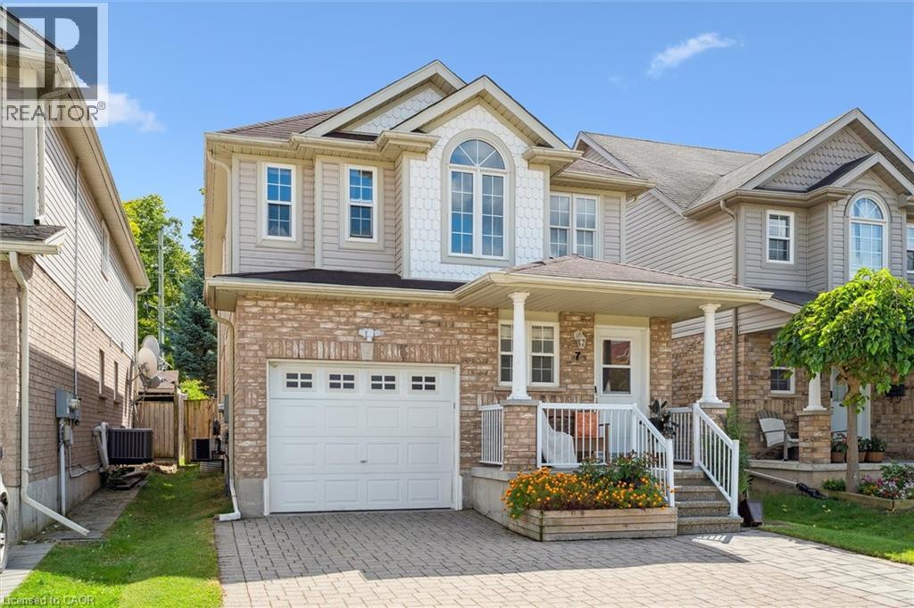 7 Mahogany Street, Kitchener, Ontario  N2E 3Z2 - Photo 2 - 40775391