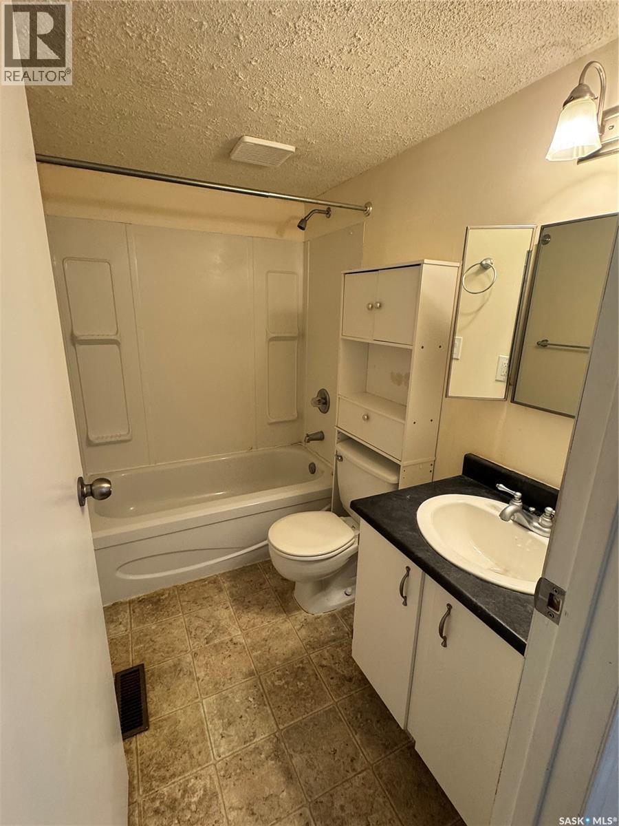 308 Cedar Meadow Drive, Regina, Saskatchewan  S4X 3J5 - Photo 14 - SK020003