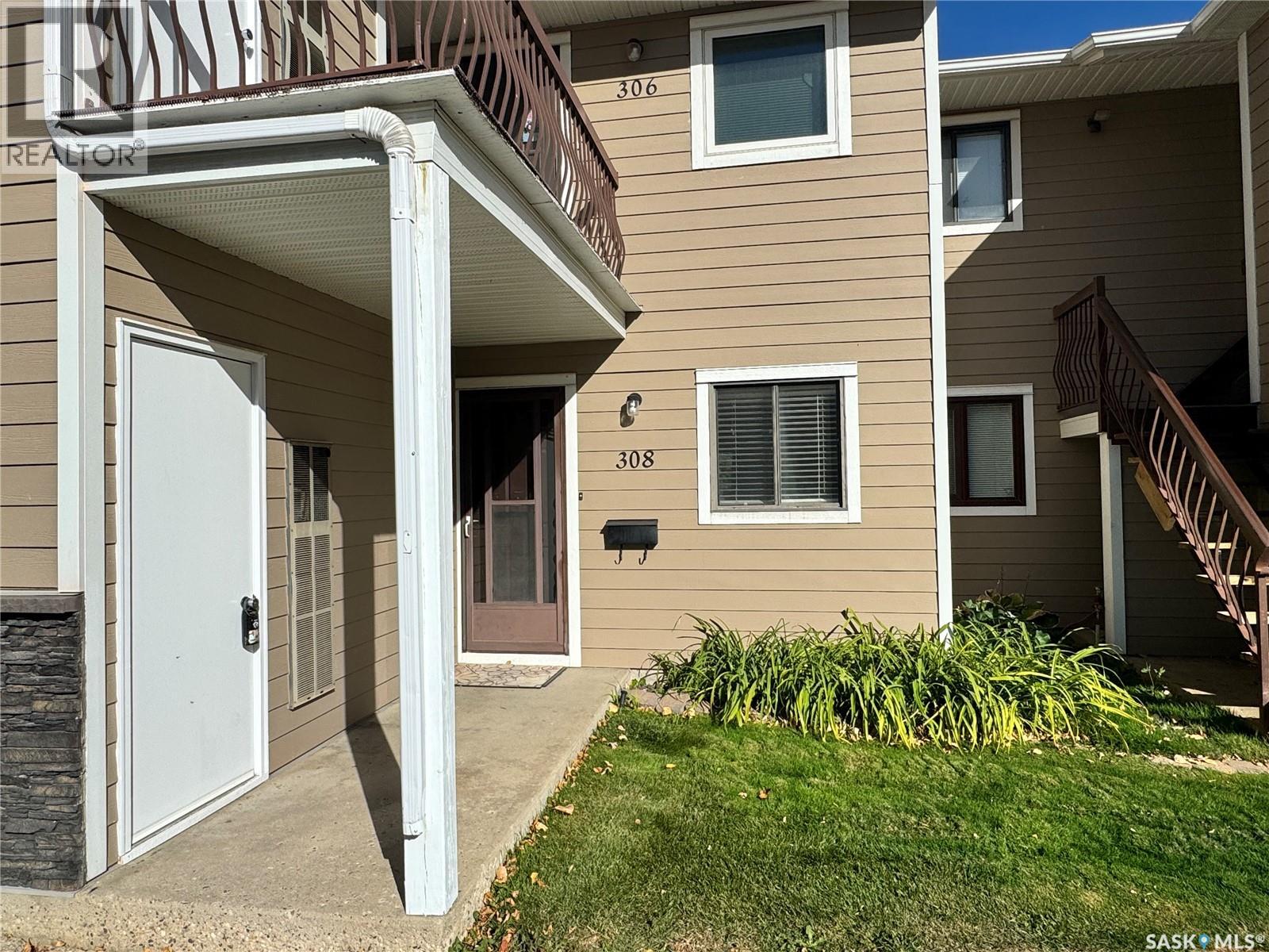 308 Cedar Meadow Drive, Regina, Saskatchewan  S4X 3J5 - Photo 2 - SK020003