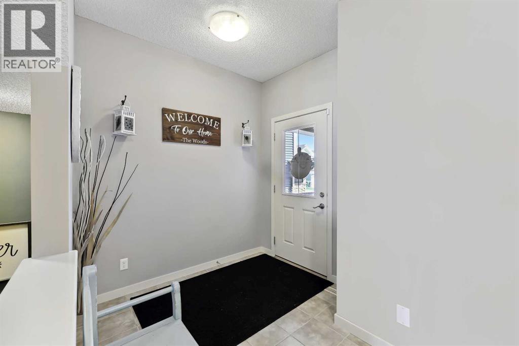 272 Kingsmere Cove Se, Airdrie, Alberta  T4A 0S1 - Photo 2 - A2261327