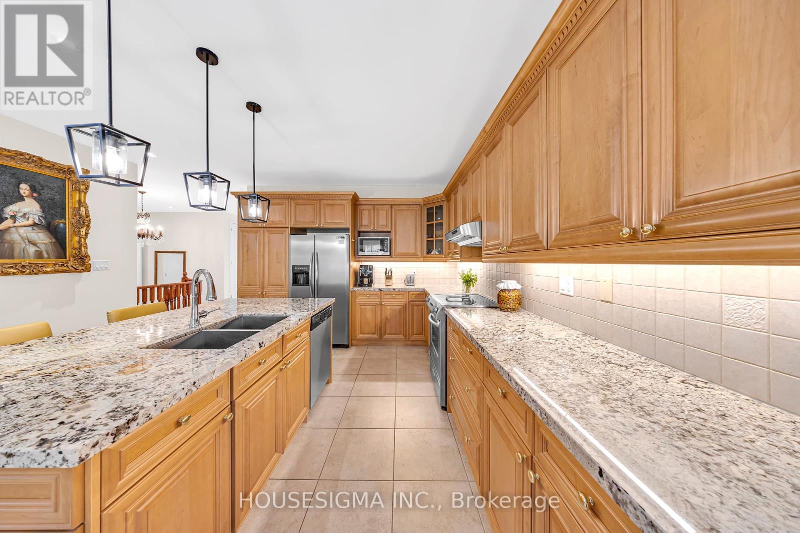 38 Pairash Avenue, Richmond Hill (Mill Pond), Ontario  L4C 0N1 - Photo 14 - N12442363