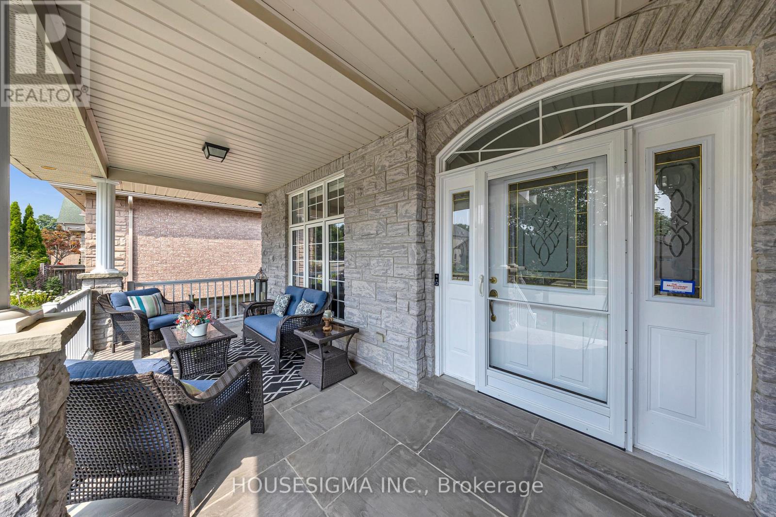 38 Pairash Avenue, Richmond Hill (Mill Pond), Ontario  L4C 0N1 - Photo 5 - N12442363