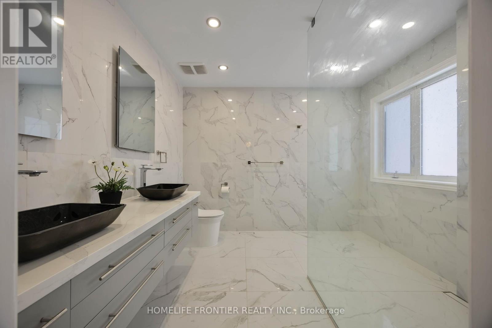 26 Barnstone Drive, Markham (Wismer), Ontario  L6E 2B3 - Photo 14 - N12442378