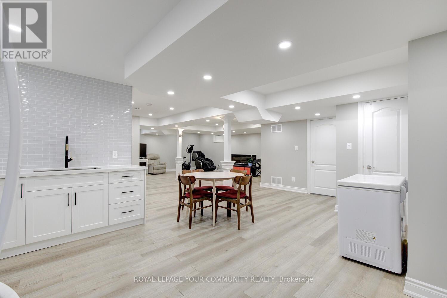 2 Aegis Drive, Vaughan (Patterson), Ontario  L6A 4M6 - Photo 41 - N12442407