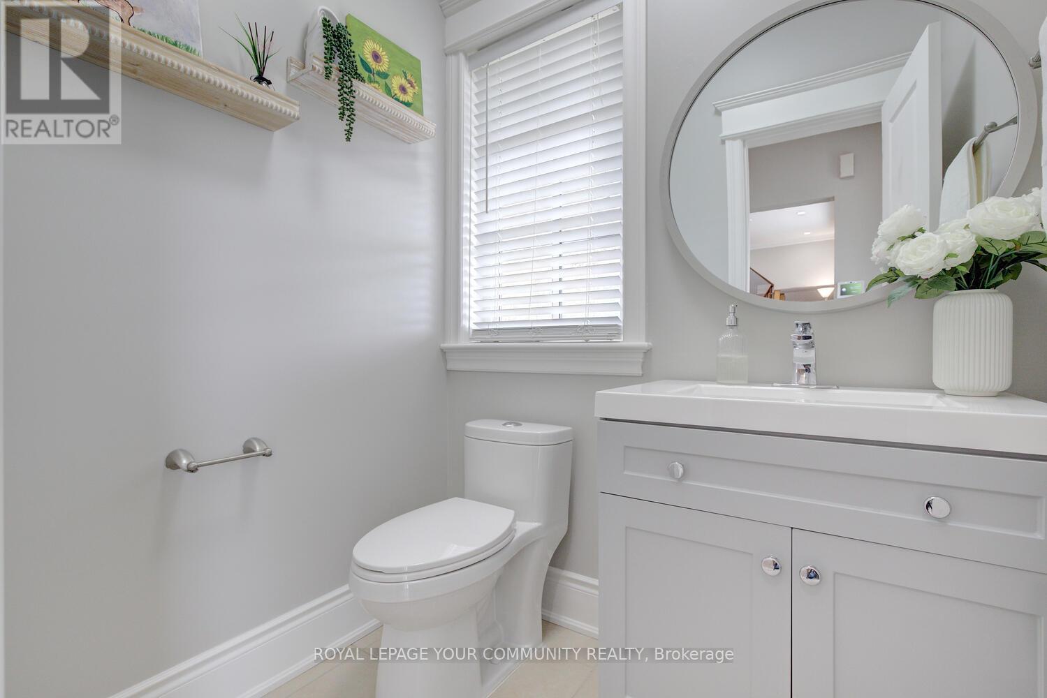 2 Aegis Drive, Vaughan (Patterson), Ontario  L6A 4M6 - Photo 5 - N12442407
