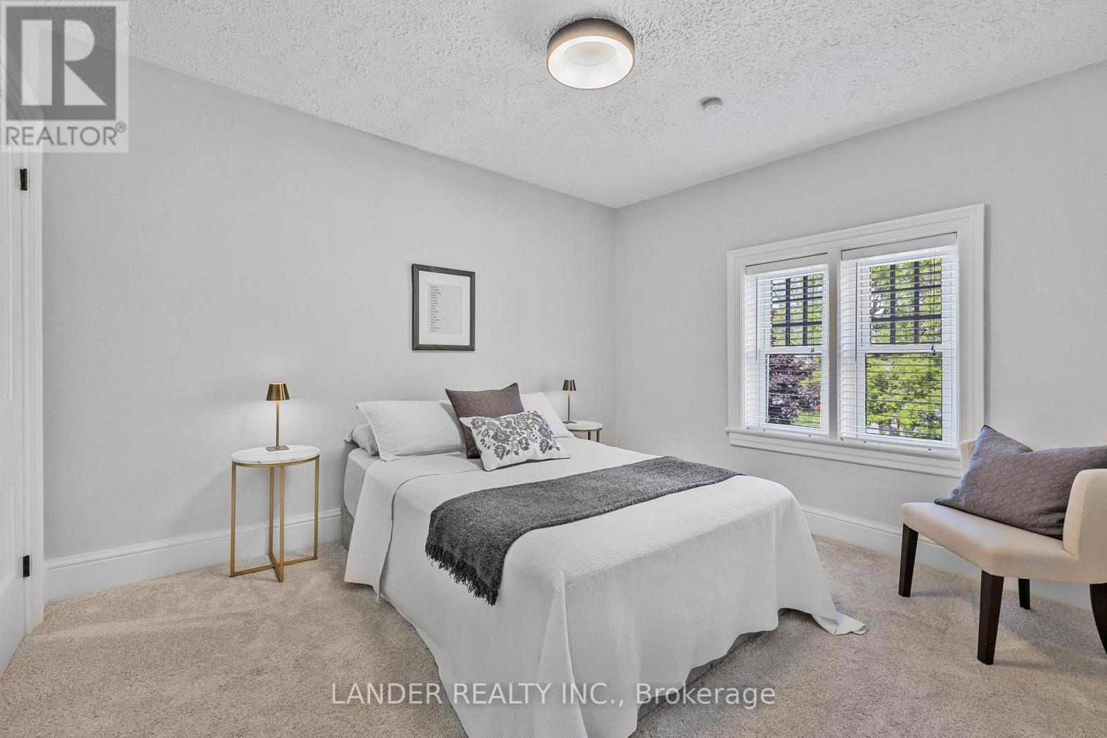 36 King Street, East Gwillimbury (Mt Albert), Ontario  L0G 1M0 - Photo 24 - N12442424