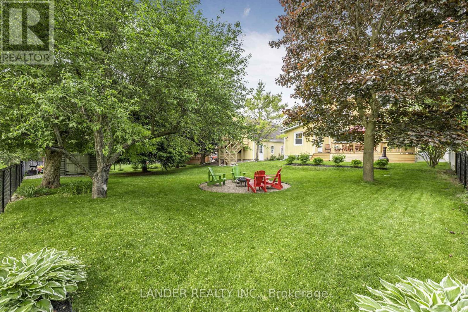 36 King Street, East Gwillimbury (Mt Albert), Ontario  L0G 1M0 - Photo 39 - N12442424