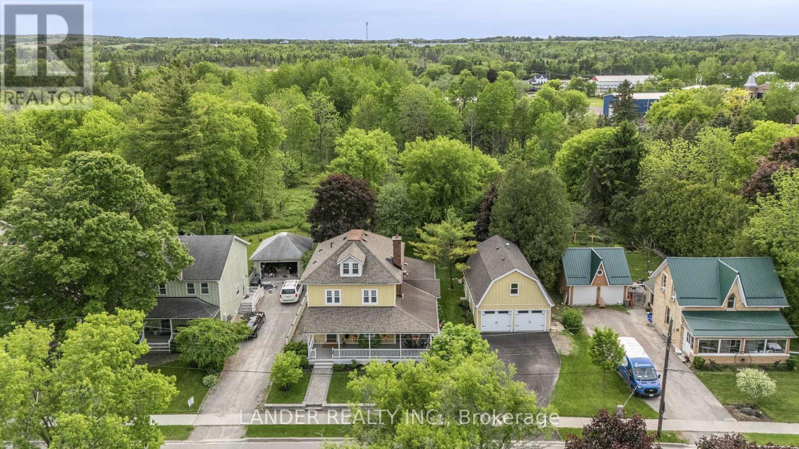 36 King Street, East Gwillimbury (Mt Albert), Ontario  L0G 1M0 - Photo 45 - N12442424